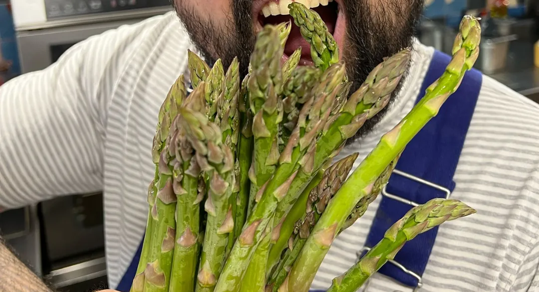 On débouche quoi avec des asperges ?