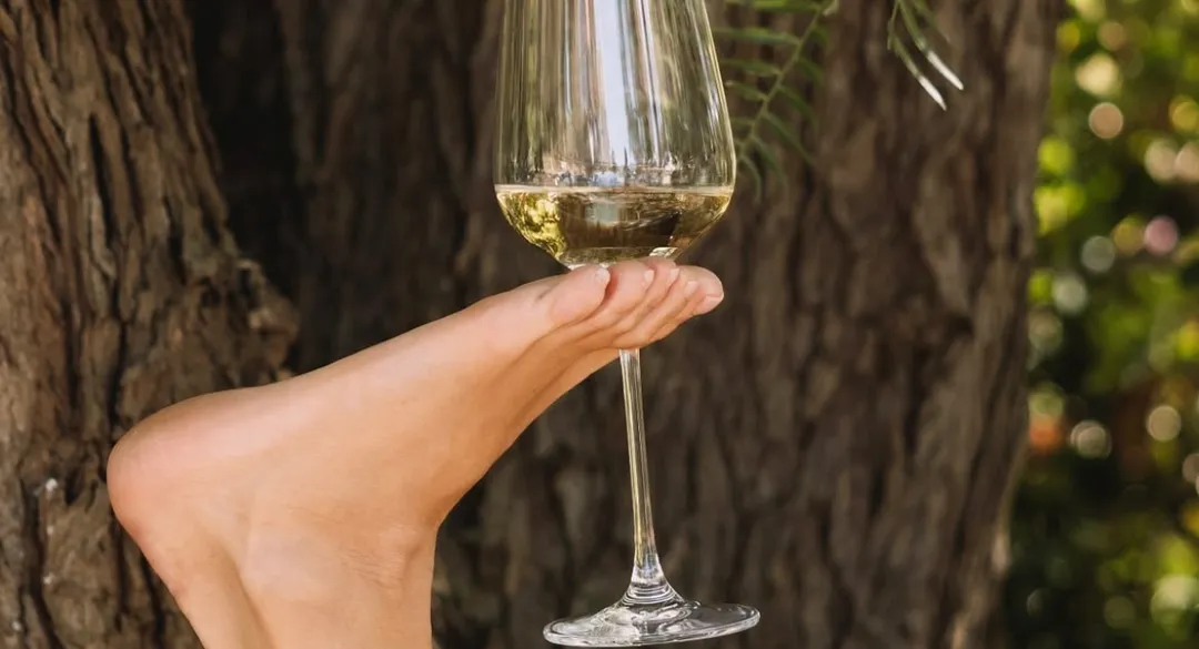 Pourquoi les verres à vin ont-ils des pieds ?
